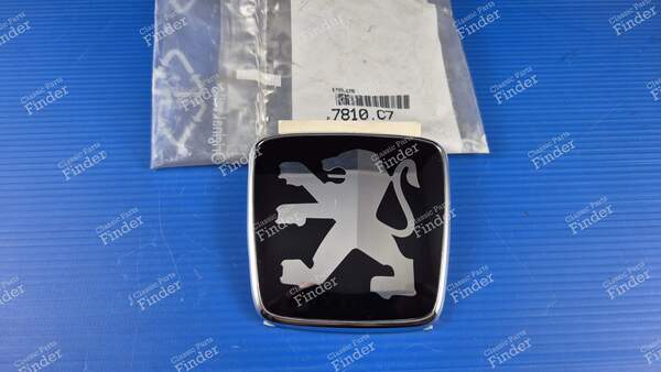 Emblem für den Kofferraum – Kombi-Version - PEUGEOT 406 - 7810C7- 1