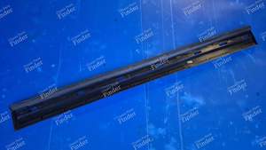 Baguette de protection d'extension de porte droite - versions GTI, Gentry, et cabriolet - PEUGEOT 205 - thumb-1