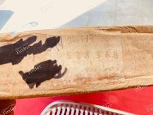 Calandre originale R4 1ère génération - RENAULT 4 / 3 / F (R4) - thumb-4