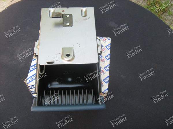 Centre console ashtray - DATSUN Pulsar / Cherry / 310 (N10) - 68800M7811- 1