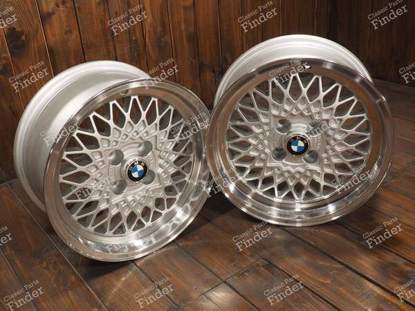 Melber Mesh 15 Zoll Leichtmetallräder Felgen 4x100 7Jx15 ET12 - BMW 2002, E21, E30 - BMW 1502 / 1602 / 1802 / 2002 / Touring (02-Serie) - 4