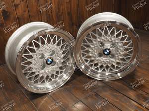 Melber Mesh 15 Zoll Leichtmetallräder Felgen 4x100 7Jx15 ET12 - BMW 2002, E21, E30 - BMW 1502 / 1602 / 1802 / 2002 / Touring (02-Serie) - thumb-4