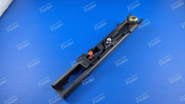Verstellschiene für den hinteren Sicherheitsgurt - PEUGEOT 307 - 8978KZ- 2
