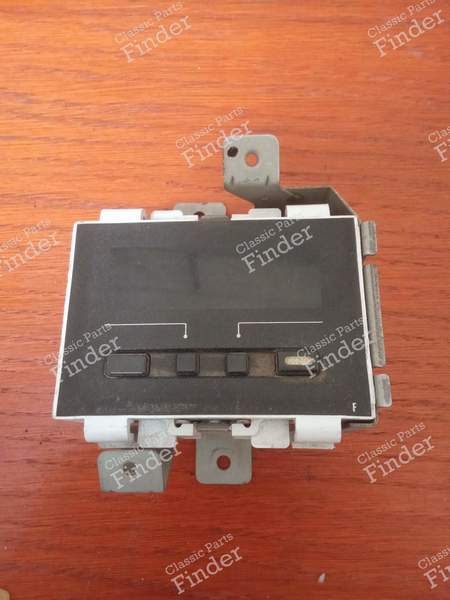 Digital watch - NISSAN Bluebird (U11) - 2582013101 / NA570 / 204TA- 4