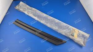 Right Front Fender Trim Strip - PEUGEOT 305
