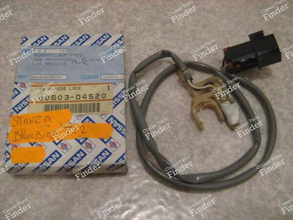 Commande de verrouillage de porte - NISSAN Bluebird / Stanza (T12/T72) - 80603D4520