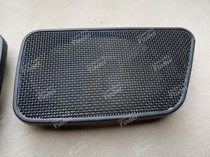 Speaker grilles - Golf cabriolet - VOLKSWAGEN (VW) Golf I / Rabbit / Caddy / Jetta - 155867149 THA (gauche) / 155867150 THA (droite)- thumb-2