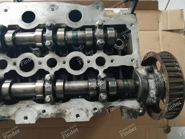 Zylinderkopf mit Nockenwellen / Riemenscheiben - Motor 2.7 HDI - PEUGEOT 407 Coupé - P80LA- 5