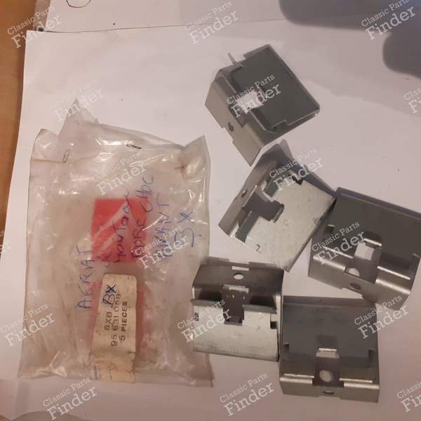 Front bumper fastening clips - CITROËN BX - 95631058