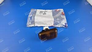 Left-side side marker light for PEUGEOT 106