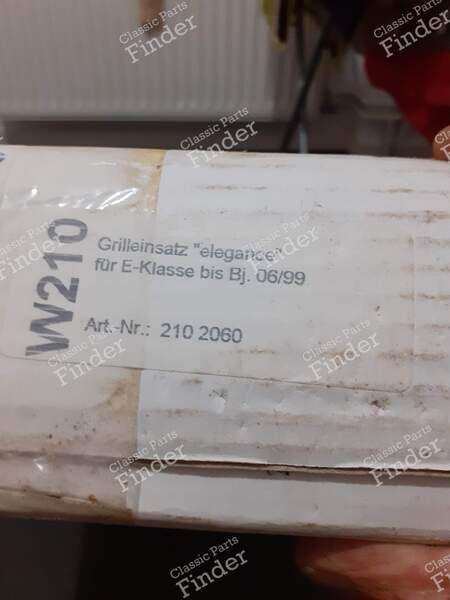Kühlergrill - MERCEDES BENZ E (W210) - 2108880123- 4