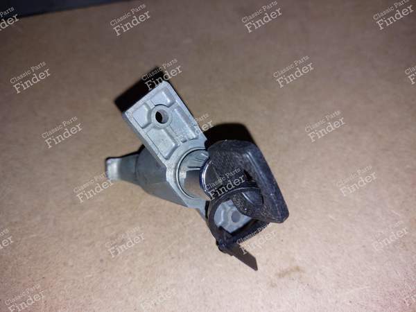 Rear trunk lock - MERCEDES BENZ /8 (W114 / W115) - 1157500085- 2