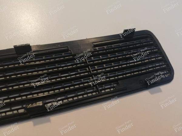 Hood ventilation grilles - RENAULT 9 / Alliance / Broadway / 11 / Encore (R9 / R11) - Equiv. 7704000879 (R) / 7704000878 (L)- 7