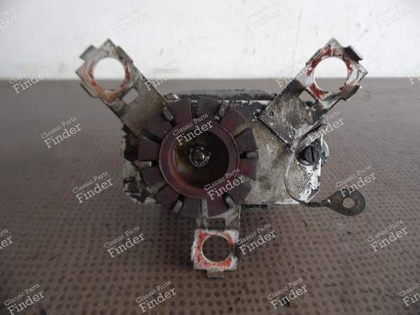 SCHEIBENWISCHERMOTOR - PEUGEOT 403 - 6407.22- 8