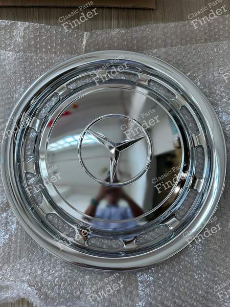 WHEEL COVER, CHROME 15" - MERCEDES BENZ /8 (W114 / W115) - A1154010424- 0