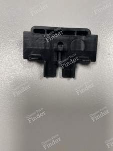 FERMETURE DE BOITE A FUSIBLE - PEUGEOT 205 - thumb-2