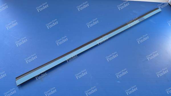 Baguette protection de porte avant droite - PEUGEOT 305 - 9351.32- 2