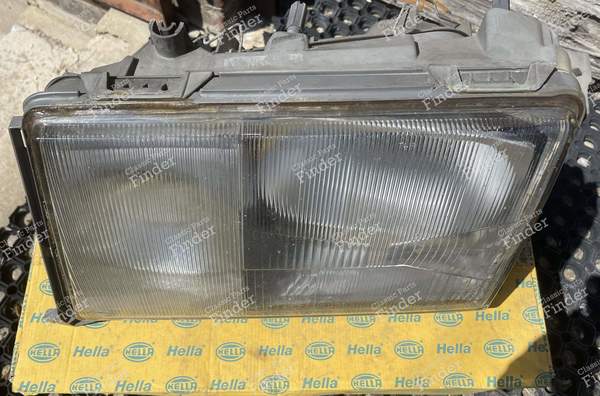 Left headlight - MERCEDES BENZ E (W124) - 1EJ 004 440-591- 0