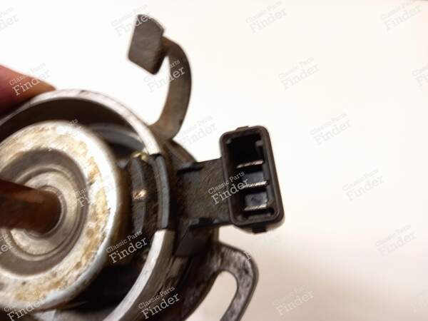 Allumeur BOSCH pour moteur 1300cc - VOLKSWAGEN (VW) Golf I / Rabbit / Caddy / Jetta - 0237521050  /  030905205AA- 2