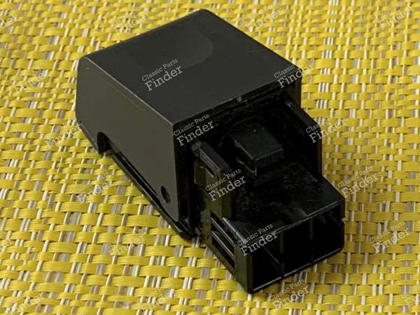 Interrupteur Antibrouillard arrière - RENAULT 5 (Supercinq) / Express / Rapid (R5) - 7700760538- 2