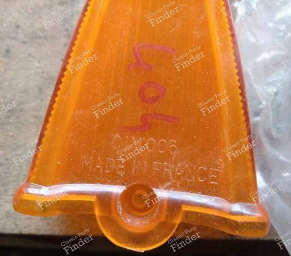 Cabochon de clignotant arrière pour Peugeot 404 break - PEUGEOT 404 - 005- 2