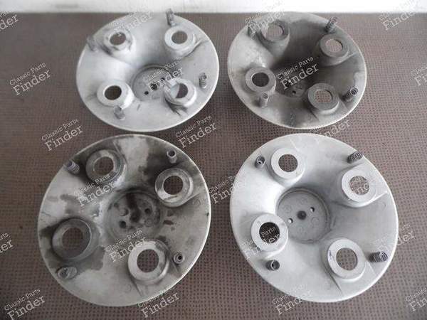 WHEEL COVERS - TRIUMPH TR6 - 6