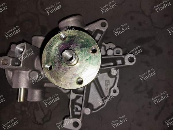 Pompe à eau - Version carburateur - PEUGEOT 504 Coupé / Cabriolet - 1202.77- 1