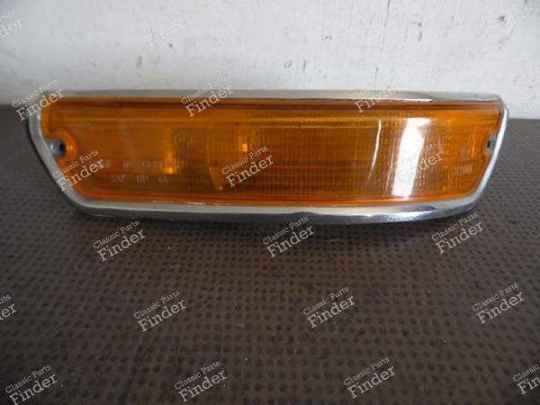 CLIGNOTANT AVANT DROIT 63138454103 BMW SERIE 02 / E10 - BMW 1502 / 1602 / 1802 / 2002 / Touring (02-Serie) - 63138454103- 1