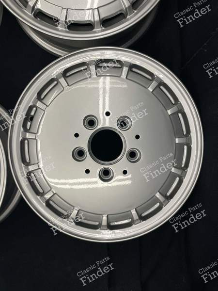 Jantes en alliage originales 'Gullideckel Fuchsfelgen' 5Jx14 ET50 - MERCEDES BENZ 190 (W201) - 2014000702- 3