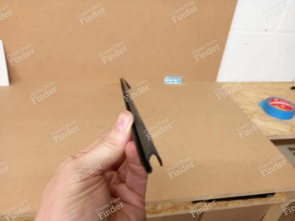 Exterior front right window wiper - Phase 1 - 3 doors - VOLKSWAGEN (VW) Golf II / Jetta - 191853284- 3