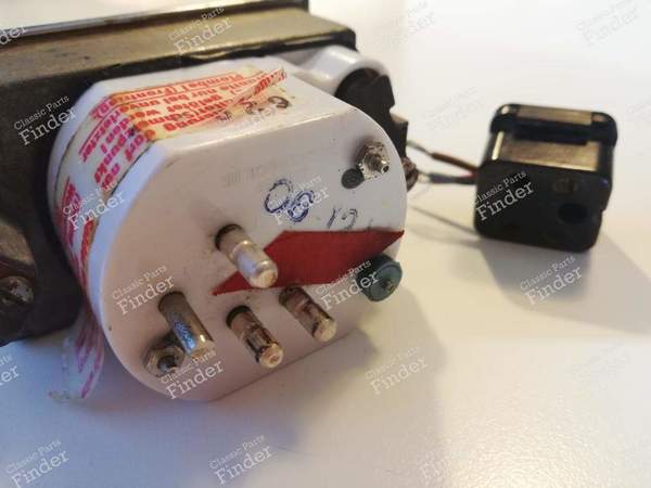 On-board clock - MERCEDES BENZ W110 - 1115420011- 8