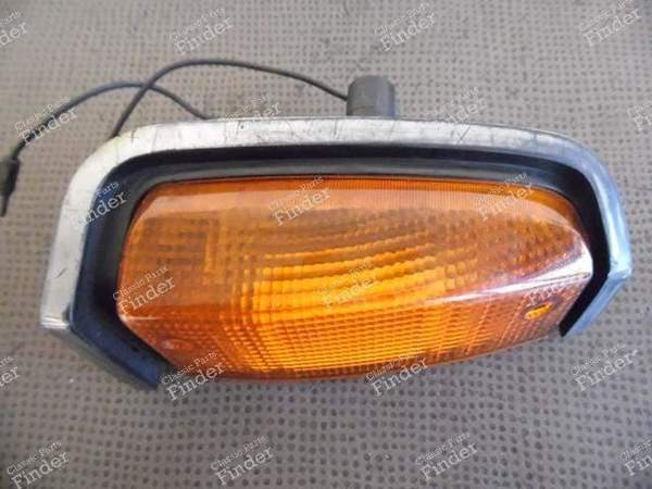 RIGHT FRONT TURN SIGNAL - RENAULT 14 (R14) - 60.76.L- 2