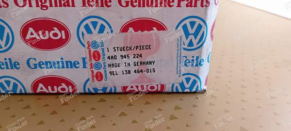 Feux arrière droit central Audi 100 break - AUDI 100/A6 (C4) - 4A0945094- 3