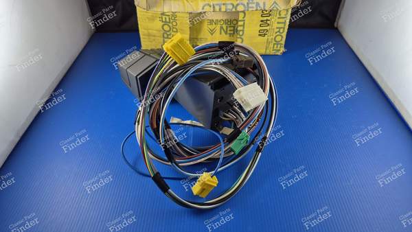 Right-hand 'satellite' type control unit - CITROËN BX - 95494817- 5