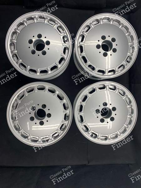 Original 'Gullideckel' Alloy Wheels 7Jx15 ET25 - MERCEDES BENZ S (W126) - 1264003002- 1