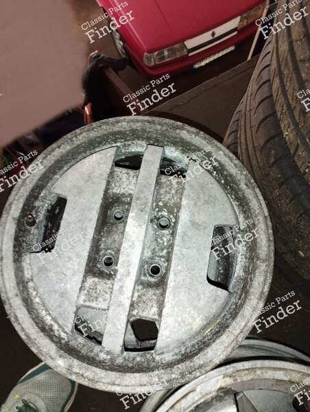 Set of 4 "half-moon" alloy wheels - RENAULT 18 (R18) - 1