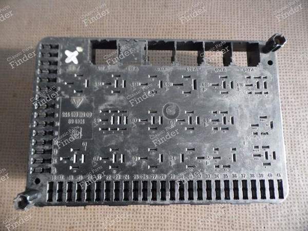 PLATINE TÜR FUSIBLES UND RELAIS - 944 Phase 2 - PORSCHE 944 - 94461011000- 0