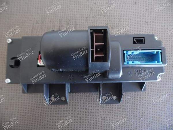 CLIMATE CONTROL - BMW 8 (E31) - 64111392171- 6