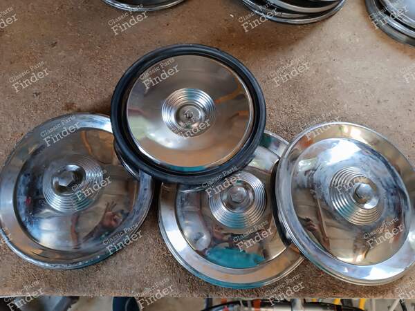 Lot de 4 enjoliveurs - PEUGEOT 204 - 4