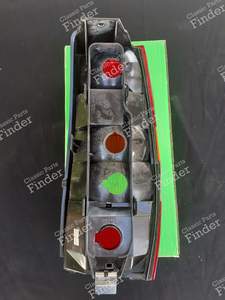 Feu arrière gauche - Version break - PEUGEOT 305 - 083531- thumb-1