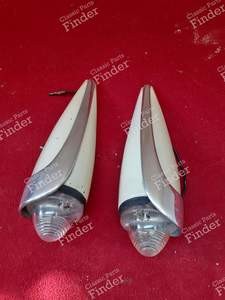 Right and left front turn signals - PANHARD & LEVASSOR PL 17 - thumb-1