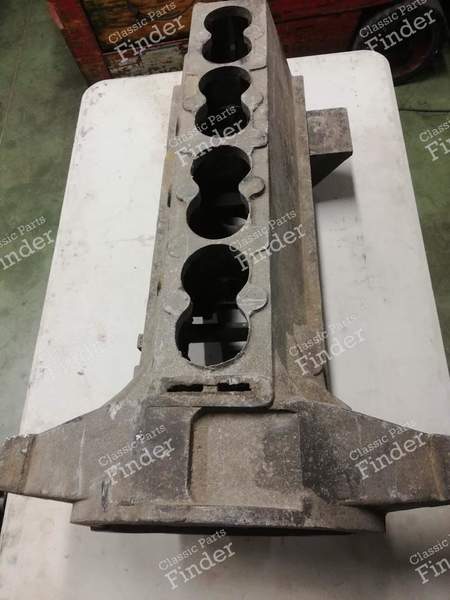 Original block + magnesium housing - MASERATI 8CM - 6
