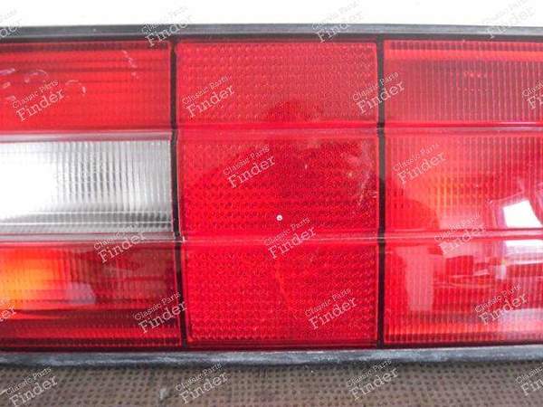 RECHTE RÜCKLICHTABDECKUNG - BMW 3 (E30) - 130858- 3