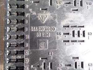 PLATINE TÜR FUSIBLES UND RELAIS - 944 Phase 2 - PORSCHE 944 - 94461011000- thumb-1