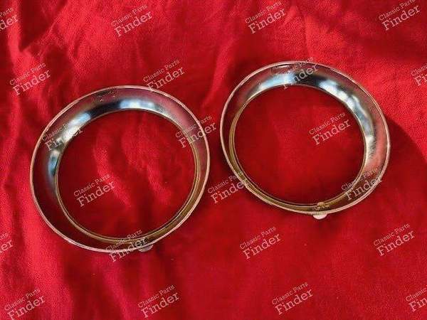 Paar Scheinwerfereinfassungen - RENAULT 4 CV - 2