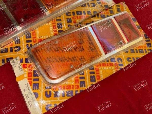Pair of taillight caps - Phase 2 - RENAULT 16 (R16) - 8076D- 1