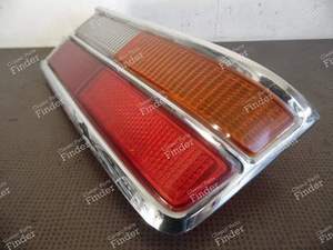 CABOCHON RIGHT TAIL LIGHT BMW 2000 "NEUE KLASSE - BMW 1500 / 1600 / 1800 / 2000 (Neue Klasse) - thumb-1