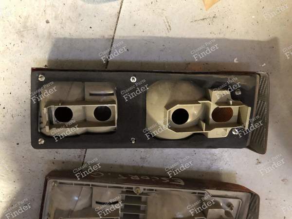 Feu arrière gauche Phase 1 - FORD Escort / Orion (MK3 & 4) - 81AG13A603AA / 81AG13N004AA- 1