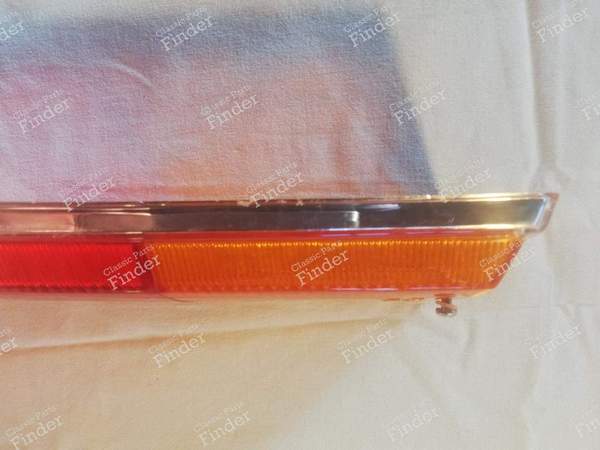 Taillight for Renault 10 First Series - Left - RENAULT 8 / 10 (R8 / R10) - P.K. LMP 3693- 9