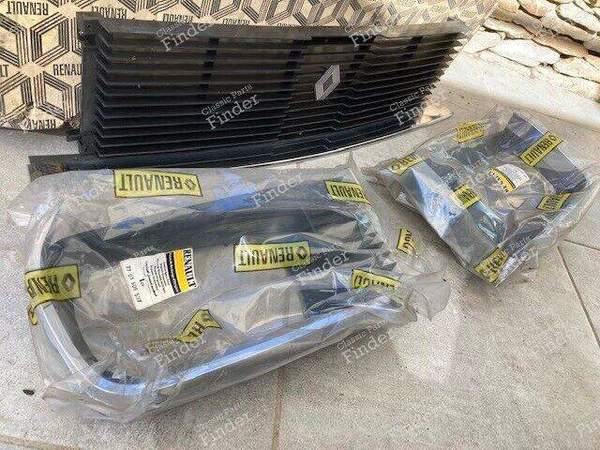 R15 Phase 1 grille - RENAULT 15 / 17 (R15 - R17) - 7701508537 (G)- 0